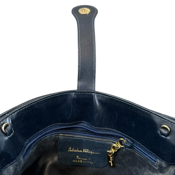 Salvatore Ferragamo Vintage Firenze 5 Navy Blue Paneled Crossbody Bag - Picture 10 of 12